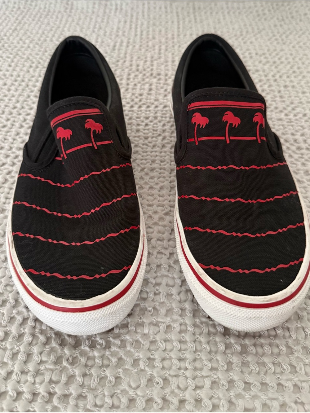 IN- N- OUT Burger Vans Black Slip-On Sneakers with Red Palm Graphic Sz W9.5-M8.0